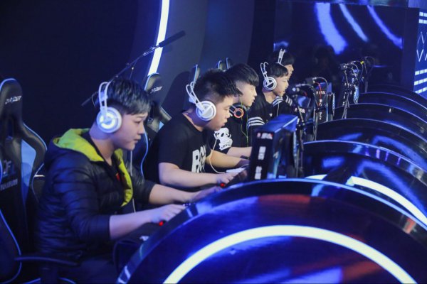 他的到来不 他的到来不