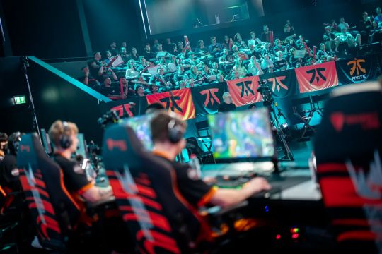 成为国际社 成为国际社