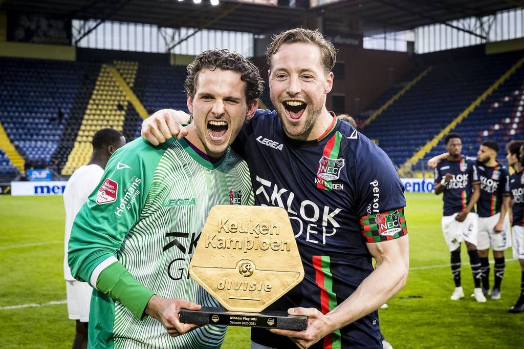 往对球员体 往对球员体